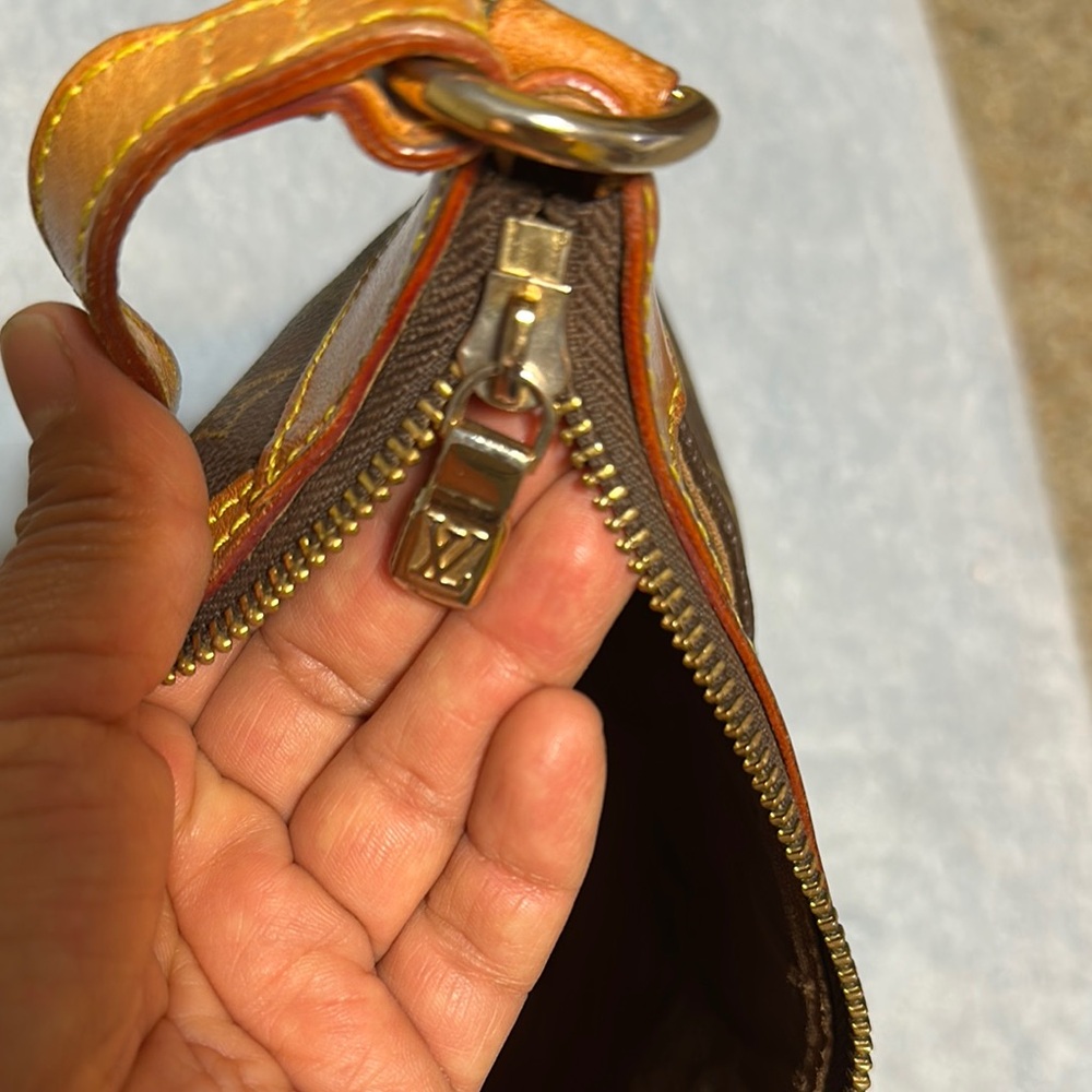 Louis Vuitton Brown and Tan Monogram Bag - Picture 8 of 10